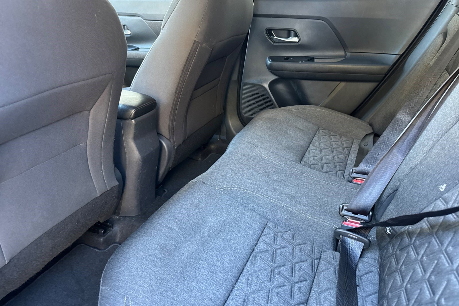 Used 2025 Nissan Kicks SV FWD image 25