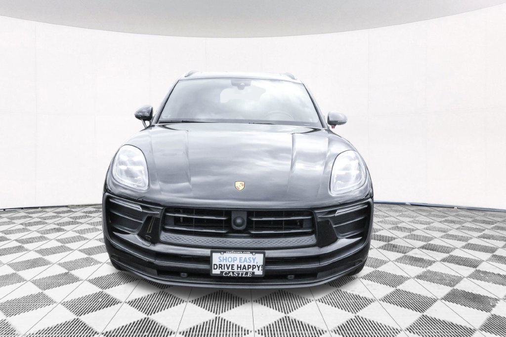 Used 2023 Porsche Macan AWD/4WD image 12