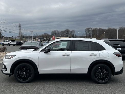 New 2026 Honda HR-V Sport image 2