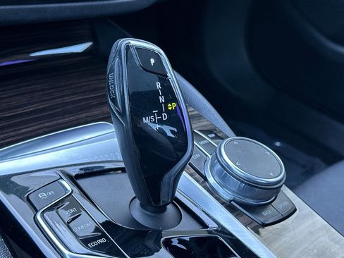 Used 2018 BMW 530i image 19