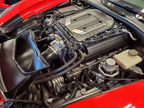 Used 2016 Chevrolet Corvette Z06 w/ 2LZ Preferred Equipment Group image 38