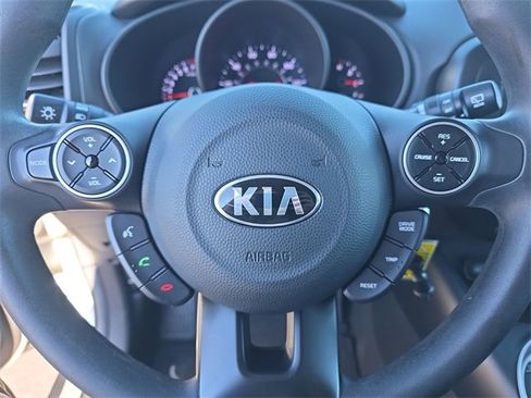 Used 2019 Kia Soul image 37