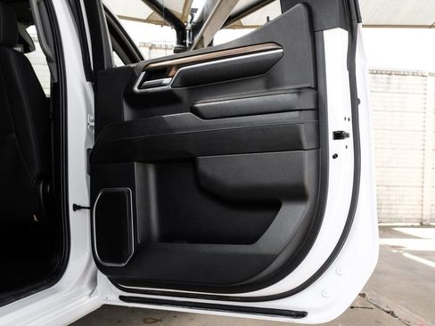 Used 2022 Chevrolet Silverado 1500 LT w/ Z71 Off-Road Package image 47