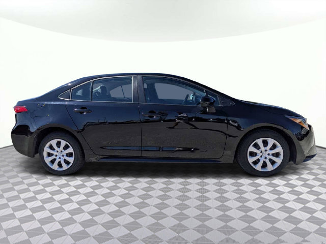 Used 2025 Toyota Corolla LE FWD image 3