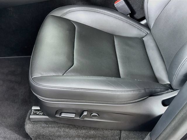 Used 2026 Tesla Model Y AWD image 30