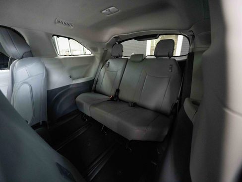 Used 2024 Toyota Sienna Limited AWD/4WD image 24