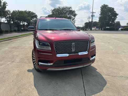 Used 2018 Lincoln Navigator Reserve AWD/4WD image 5