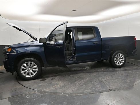 Used 2020 Chevrolet Silverado 1500 Custom w/ Custom Value Package image 34