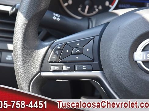Used 2025 Nissan Altima 2.5 SV FWD image 28