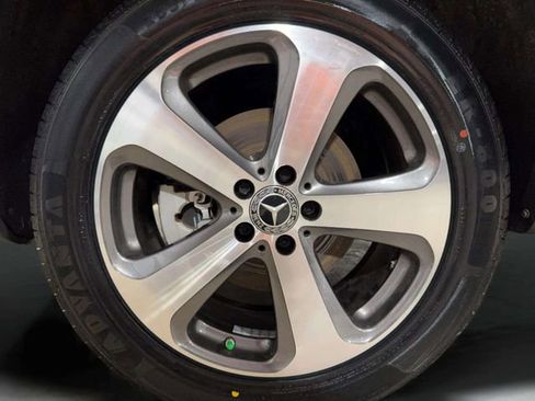 Used 2023 Mercedes-Benz GLC 300 4MATIC Coupe image 34