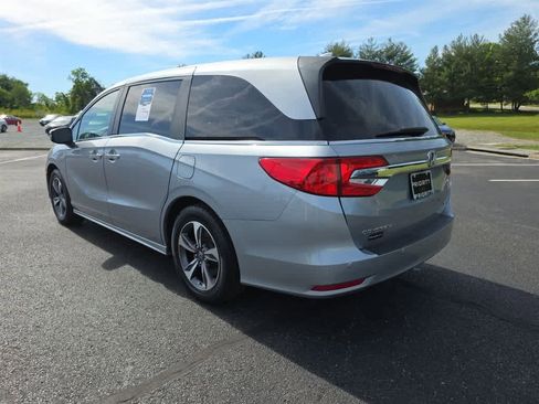 Certified 2018 Honda Odyssey Touring image 7
