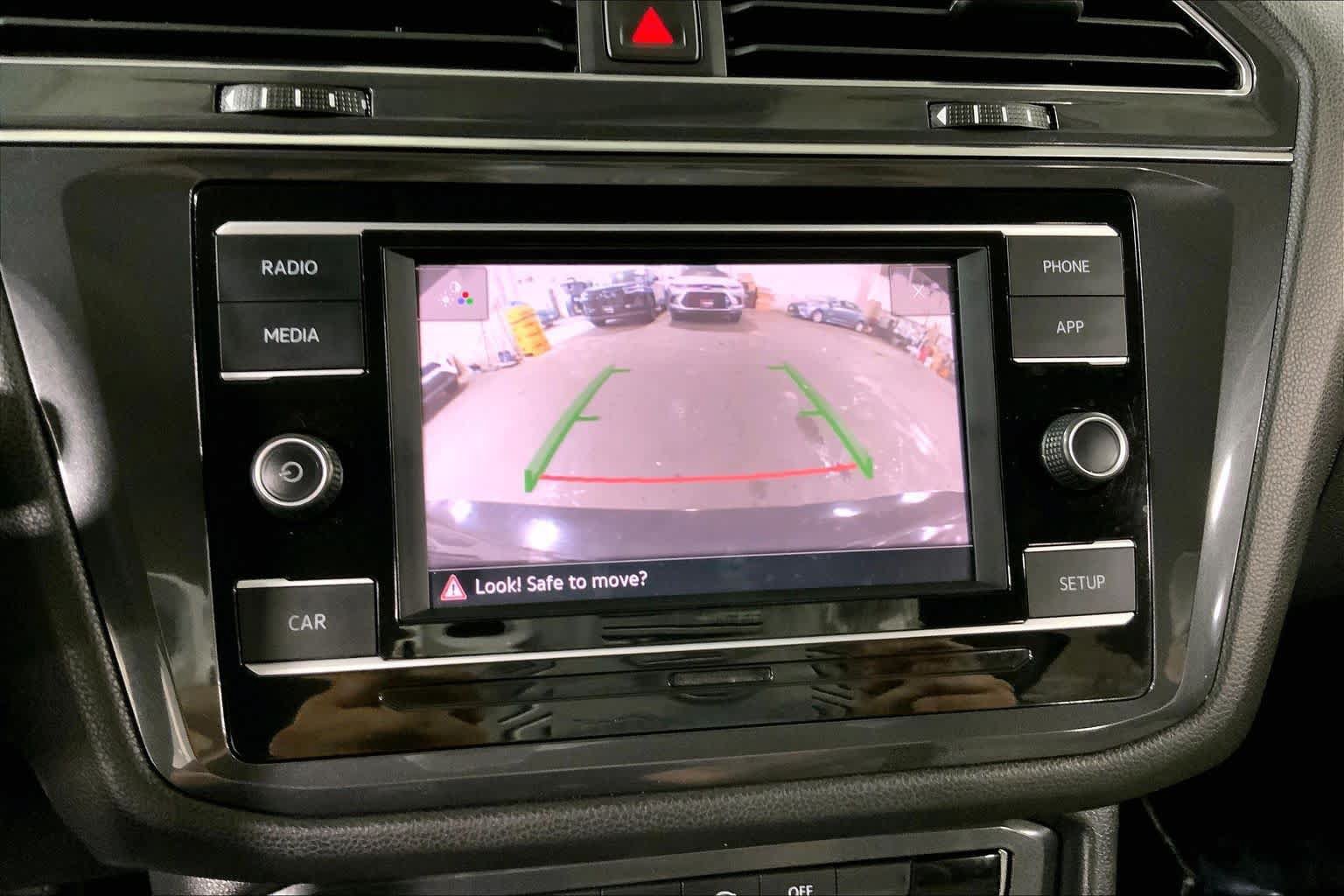 Used 2018 Volkswagen Tiguan S w/ 3rd Row Seat Package AWD/4WD image 27