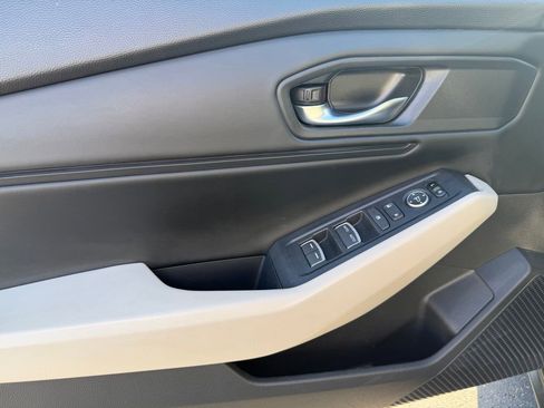 Certified 2023 Honda Accord EX image 15