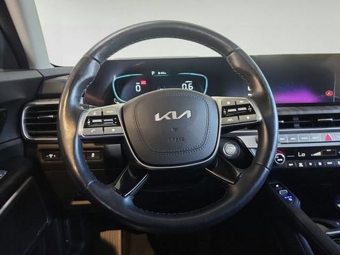 Certified 2024 Kia Telluride EX w/ EX Captain's Chair Package AWD/4WD image 9