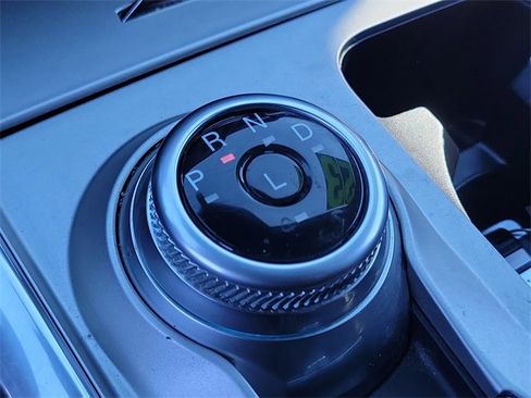 Certified 2023 Ford Explorer Platinum w/ Class IV Trailer Tow Package image 16