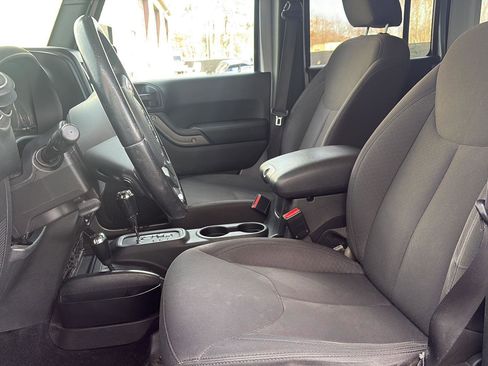 Used 2017 Jeep Wrangler Unlimited Sport w/ Quick Order Package 24S image 15