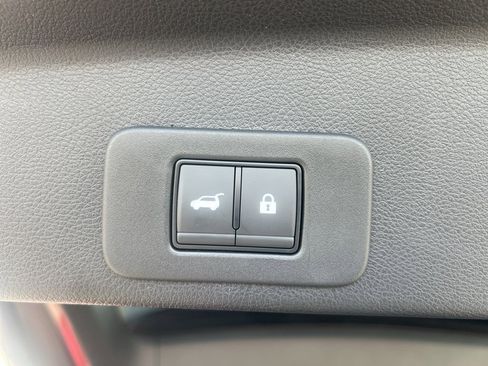 Used 2025 Nissan Murano SL image 36