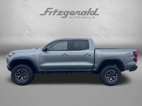 Used 2024 Chevrolet Colorado ZR2 w/ ZR2 Convenience Package III AWD/4WD image 3