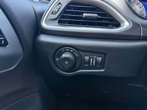 New 2026 Chrysler Pacifica Limited image 29