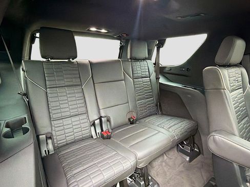 Certified 2024 Cadillac Escalade Premium Luxury Platinum image 29
