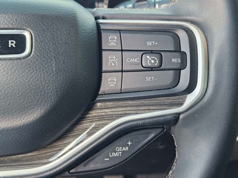 Used 2022 Jeep Wagoneer Series III RWD image 21