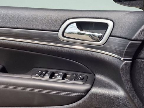 Certified 2022 Jeep Grand Cherokee Limited image 25