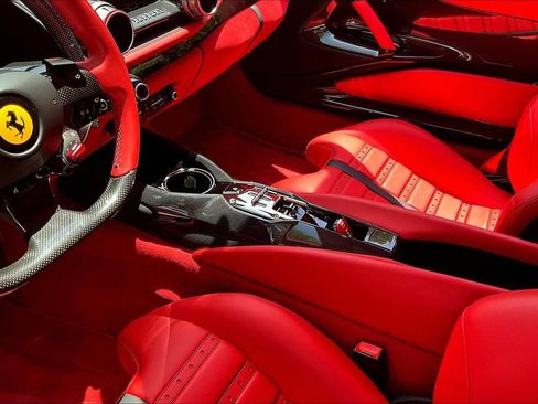 Used 2022 Ferrari 812 Competizione RWD image 16