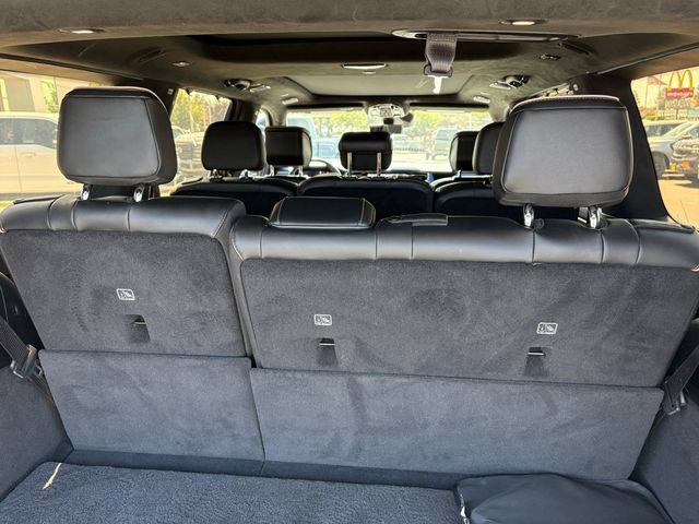 Used 2022 Jeep Grand Wagoneer Series III w/ Flexible Seating Group AWD/4WD image 18