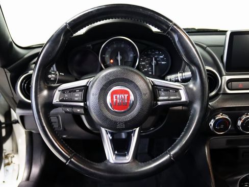 Used 2017 FIAT 124 Spider Classica image 36