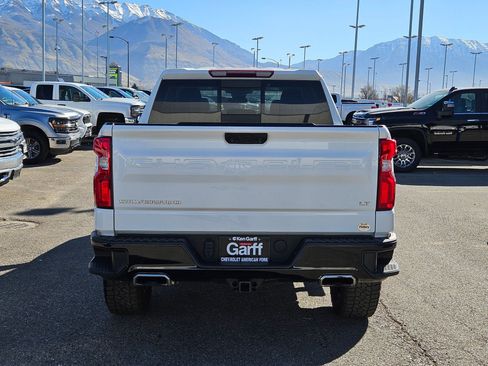 Used 2023 Chevrolet Silverado 1500 LT Trail Boss w/ Convenience Package II image 4