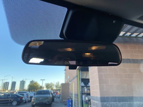 Used 2022 Nissan Frontier SV image 38