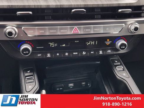 Used 2025 Kia Telluride EX image 20