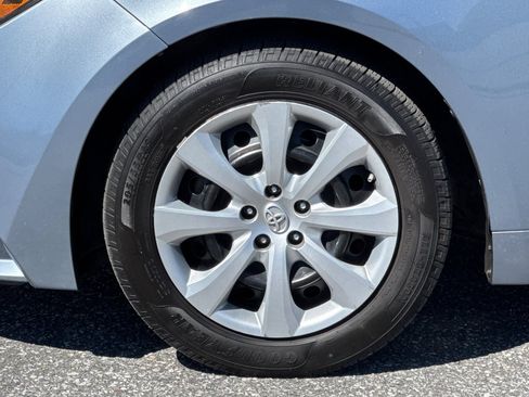 Used 2021 Toyota Corolla LE w/ Carpet Mat Package (TMS) FWD image 25