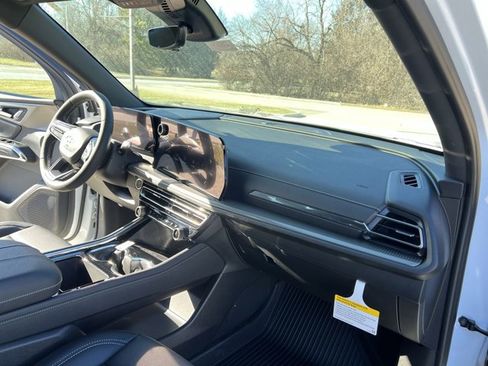 New 2026 Chevrolet Traverse LT image 29