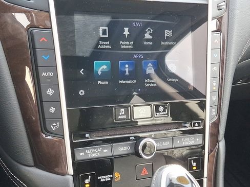 Used 2019 INFINITI Q50 Luxe w/ Essential Package (3.0T Luxe) image 17