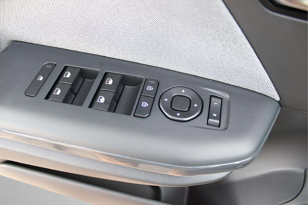 Used 2025 Kia K4 EX FWD image 12