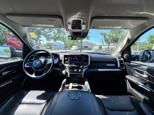 Used 2022 RAM 1500 Laramie AWD/4WD image 2