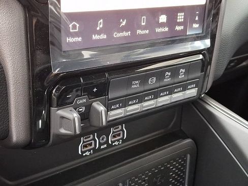 New 2026 RAM 3500 Big Horn AWD/4WD image 10