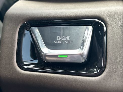 New 2026 GMC Yukon XL Denali Ultimate AWD/4WD image 17