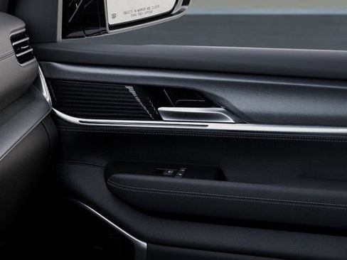 New 2026 Jeep Grand Wagoneer 4WD image 25