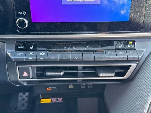 Certified 2025 Toyota Camry SE w/ Convenience Package FWD image 31