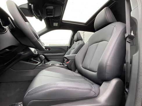 Used 2025 Subaru Forester Limited image 12