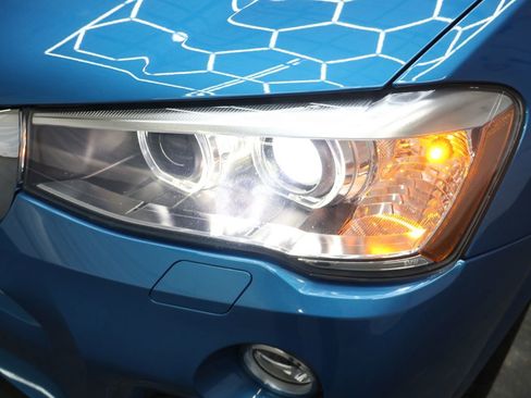 Used 2018 BMW X4 M40i image 29