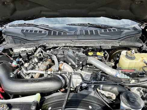 Used 2019 Ford F250 Platinum w/ Platinum Ultimate Package image 10