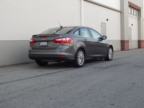 Used 2014 Ford Focus Titanium image 3
