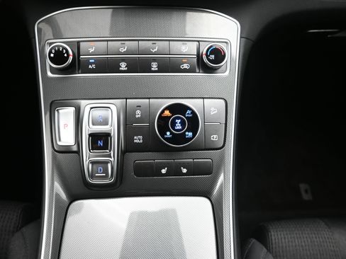 Used 2022 Hyundai Santa Fe SEL image 18