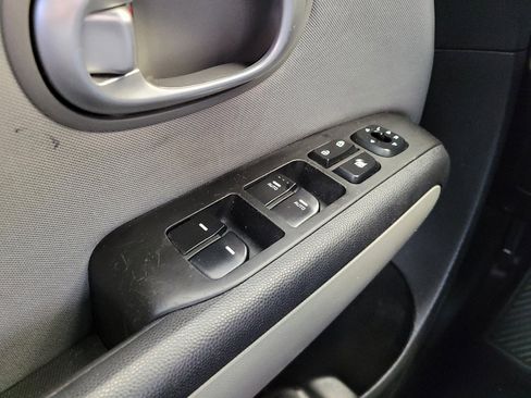 Used 2014 Kia Soul + FWD image 27