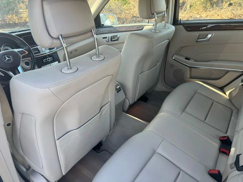 Used 2014 Mercedes-Benz E 350 4MATIC Sedan image 21