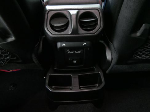 Used 2020 Jeep Wrangler Unlimited Rubicon AWD/4WD image 29