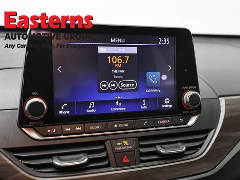 Used 2024 Nissan Altima 2.5 SV FWD image 19